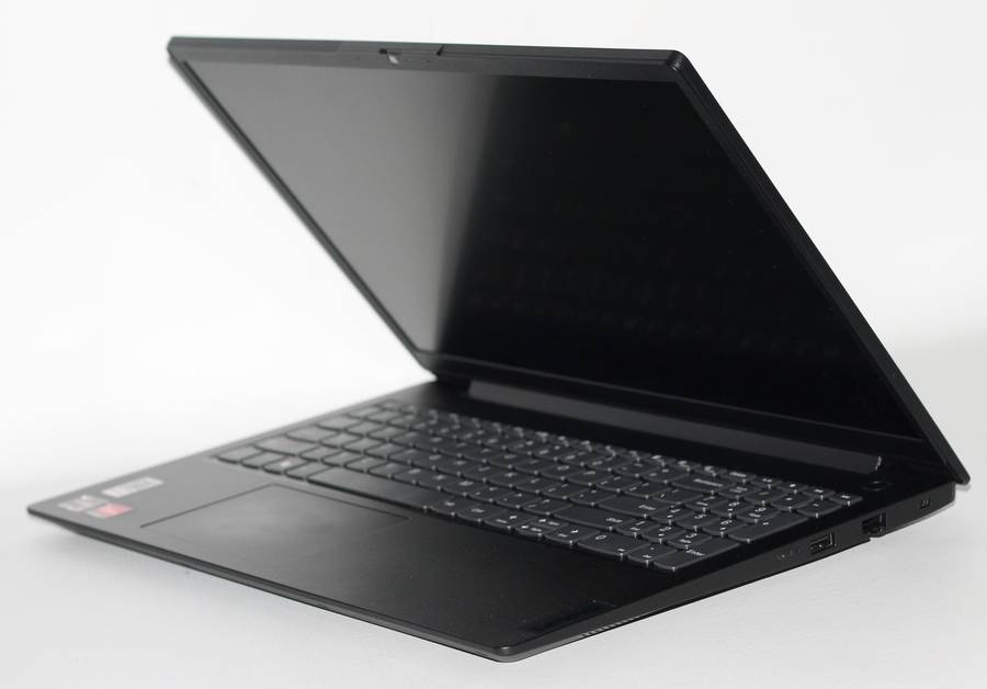 Lenovo V15 G4 AMD Ryzen 3 7320U 2.40GHz, 8GB Ram , 256GB SSD ,15.6" Full HD (1920x1080) Windows 11