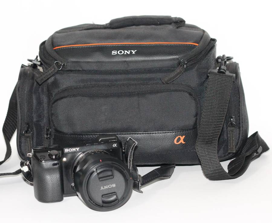 Sony NEX-7 24.3 MP Mirrorless Digital Camera with 18-55mm Lens