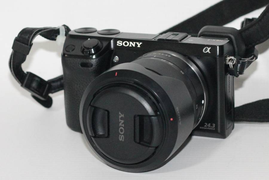 Sony NEX-7 24.3 MP Mirrorless Digital Camera with 18-55mm Lens