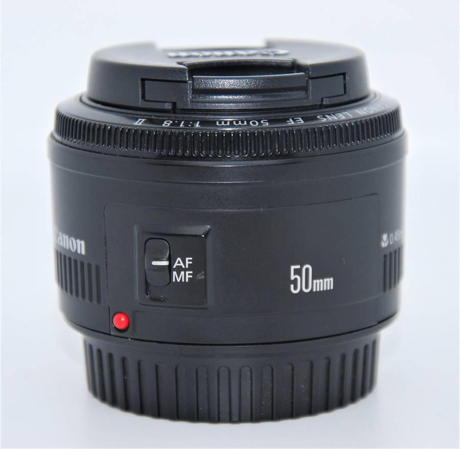 CANON EF 50MM F/1.8 II LENS IN EXCELLENT CONDITION