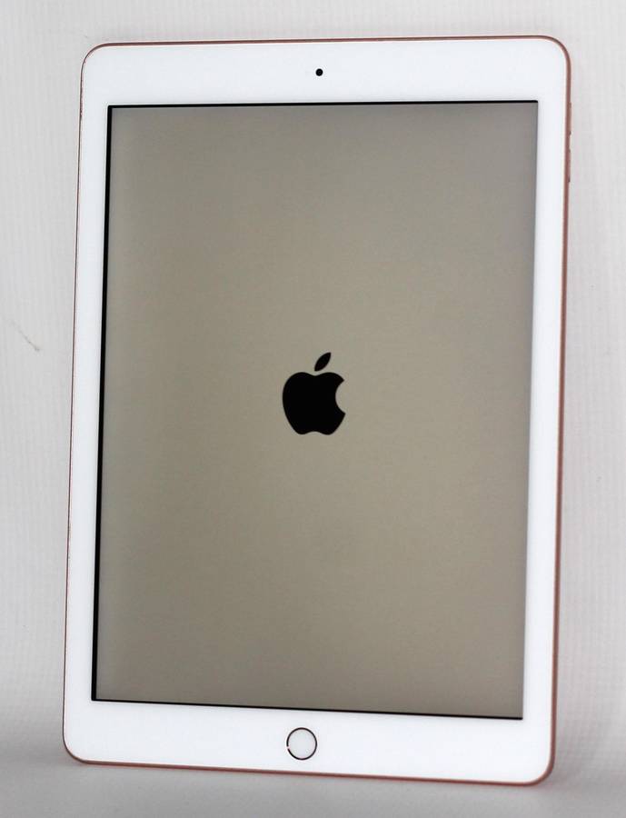 Apple  iPad 6th Gen 9.7-inch Wi-Fi 128GB