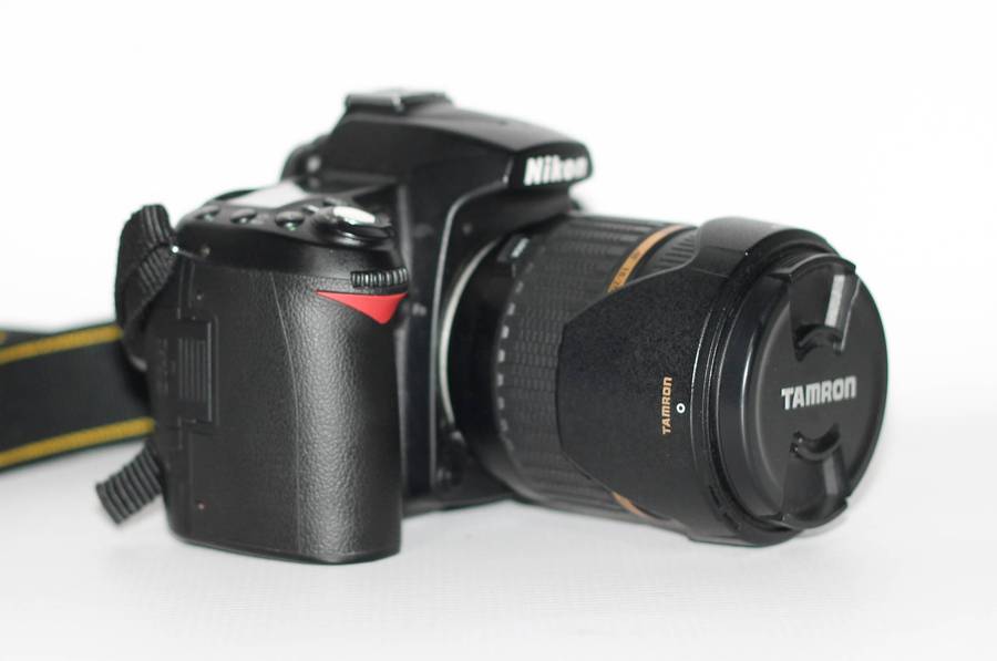 Nikon D90 with Tamron AF 18-200mm f / 3.5-6.3 (IF) Aspherical LD XR DiII Macro, 5550 Shutter Count