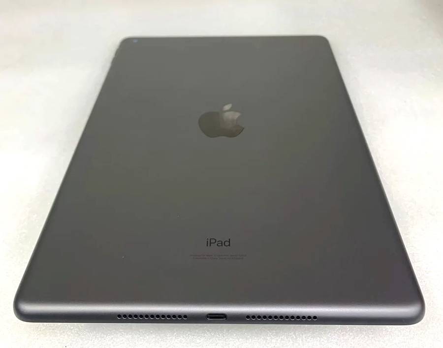 Apple iPad (9th Gen) | 10.2 Retina | A13 Chip | 64GB | Wi-Fi | 12MP Cam , NEW CONDITON , WITH BOX