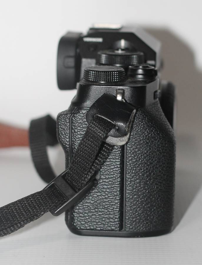 Fujifilm X-T4 Mirrorless Digital Camera (Black) (Body Only) Low Shutter count 2150