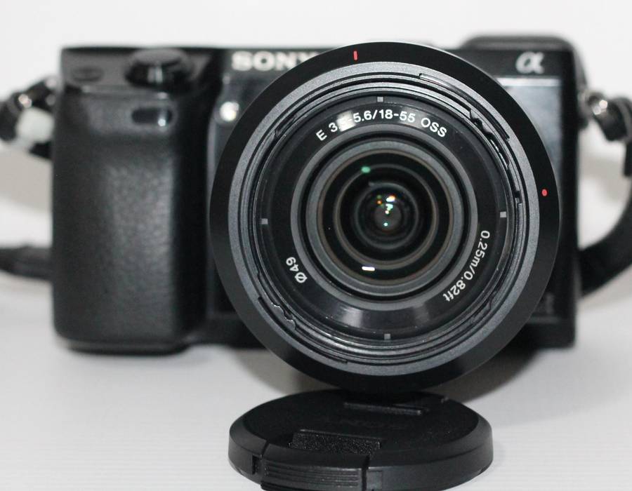 Sony NEX-7 24.3 MP Mirrorless Digital Camera with 18-55mm Lens