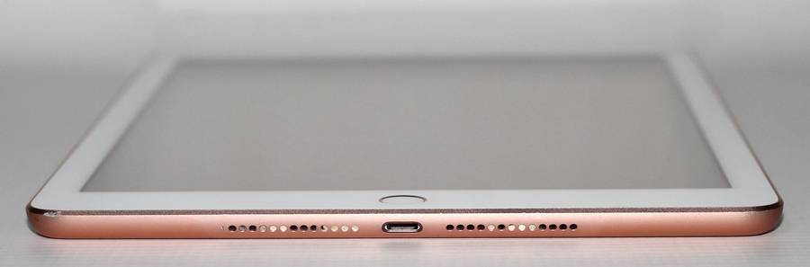 Apple  iPad 6th Gen 9.7-inch Wi-Fi 128GB