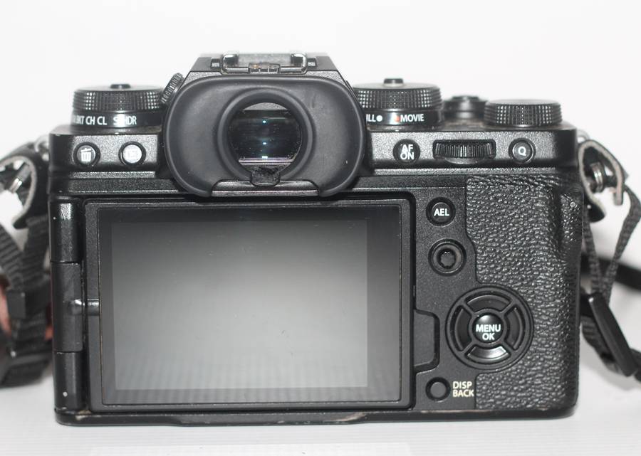 Fujifilm X-T4 Mirrorless Digital Camera (Black) (Body Only) Low Shutter count 2150