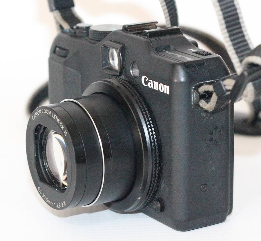 Canon PowerShot G15 12MP Digital Camera with 3-Inch LCD