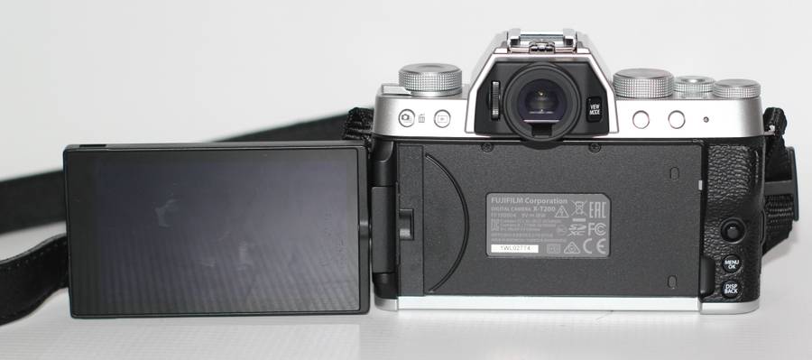 Fujifilm X-T200 Mirrorless Digital Camera with 15-45mm Lens