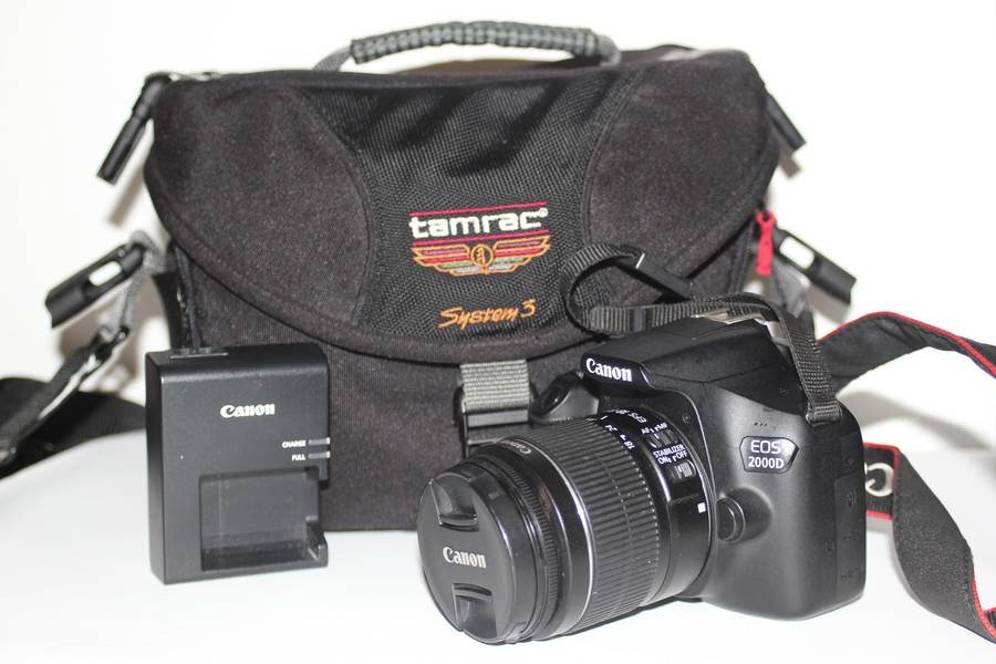 Canon 2000D 24MP DSLR with 18-55mm f/3.5-5.6 III With Shoulder  BAG AND 16GB SD CARD