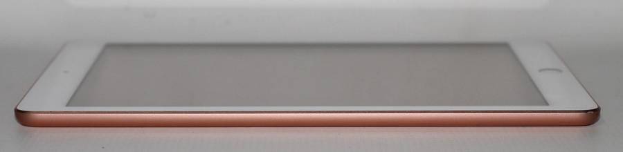 Apple  iPad 6th Gen 9.7-inch Wi-Fi 128GB