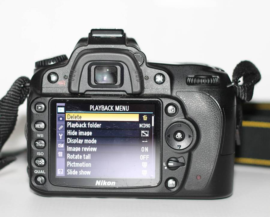 Nikon D90 with Tamron AF 18-200mm f / 3.5-6.3 (IF) Aspherical LD XR DiII Macro, 5550 Shutter Count