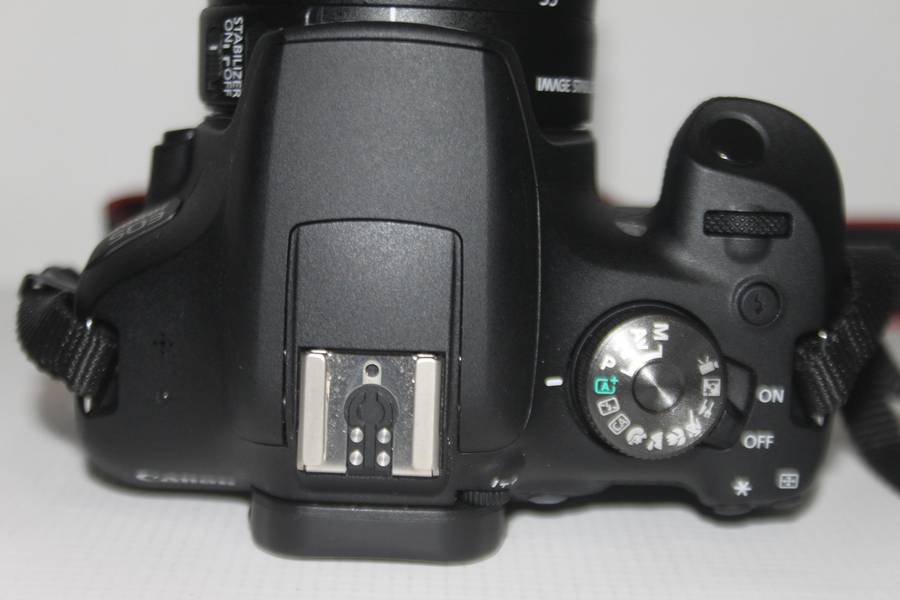 Canon 2000D 24MP DSLR with 18-55mm f/3.5-5.6 III With Shoulder  BAG AND 16GB SD CARD