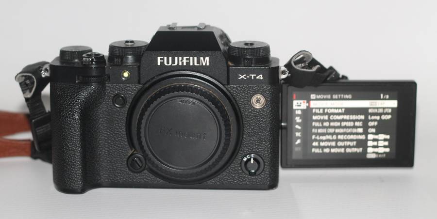 Fujifilm X-T4 Mirrorless Digital Camera (Black) (Body Only) Low Shutter count 2150