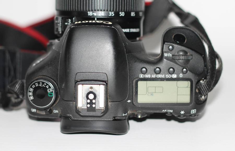 Canon 7D 18MP PROFESSIONAL Digital SLR Camera , With Canon EF-S 18-135mm f/3.5-5.6 IS Lens