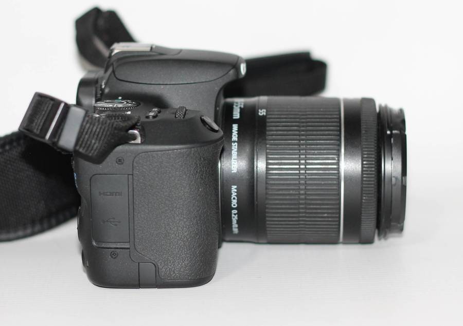 Canon EOS 200D DSLR with 18-55mm f/1.4-5.6 IS STM Lens EXCELLENT CONDITION
