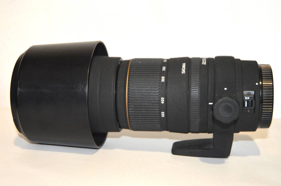 Sigma 170-500mm f/5-6.3 DG APO With lens Hood and Collard Tripod