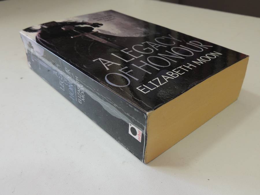 A Legacy of Honour - Elizabeth Moon