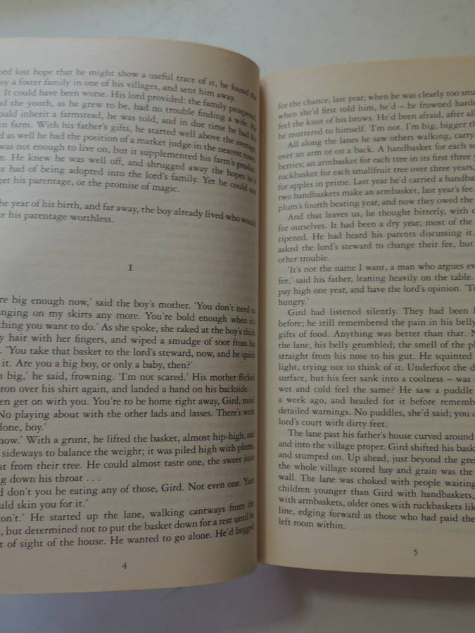 A Legacy of Honour - Elizabeth Moon