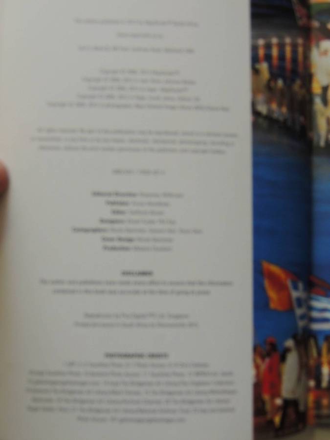 The Complete Guide To Flags Of The World- Brian Johnson Barker