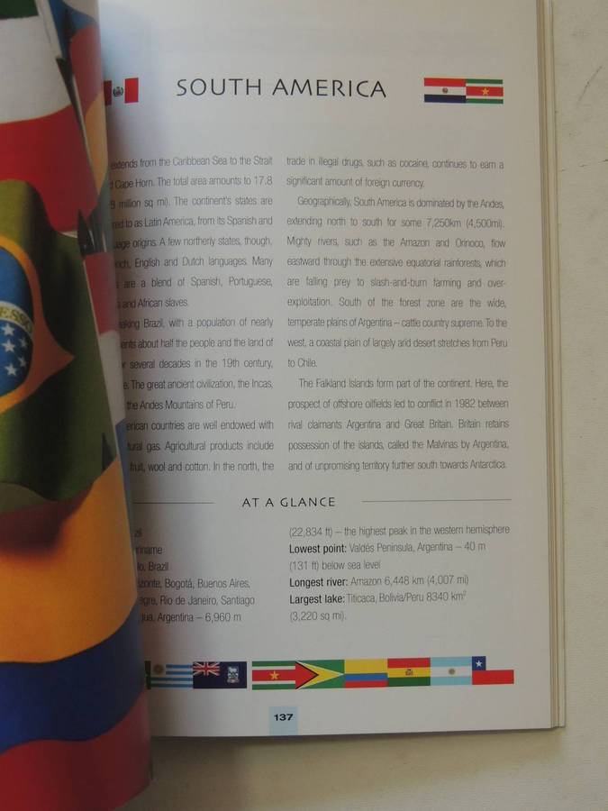 The Complete Guide To Flags Of The World- Brian Johnson Barker