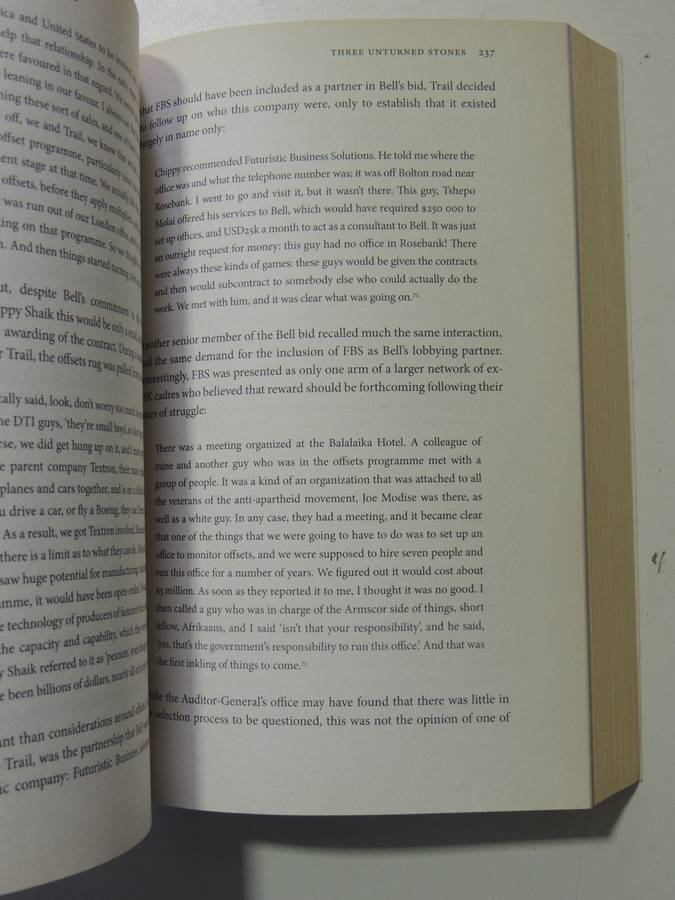 The Devil in the Detail, How the Arms Deal Changed Everything - Paul Holden, Hennie van Vuuren