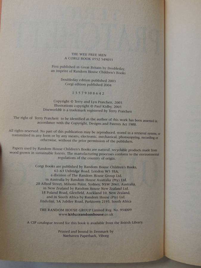 The Wee Free Men - A Discworld Novel - Terry Pratchett