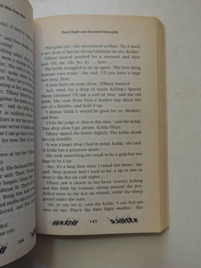 The Wee Free Men - A Discworld Novel - Terry Pratchett