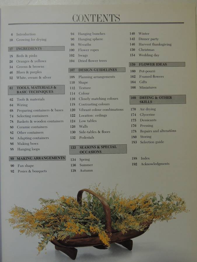 The Complete Book of Dried Flowers - Malcolm Hiller, Colin Hilton