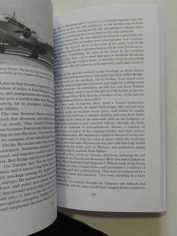 Fields Of Air - Triumphs, Tragedies And Mysteries Of Civil Aviation In Southern Africa  James Byrom