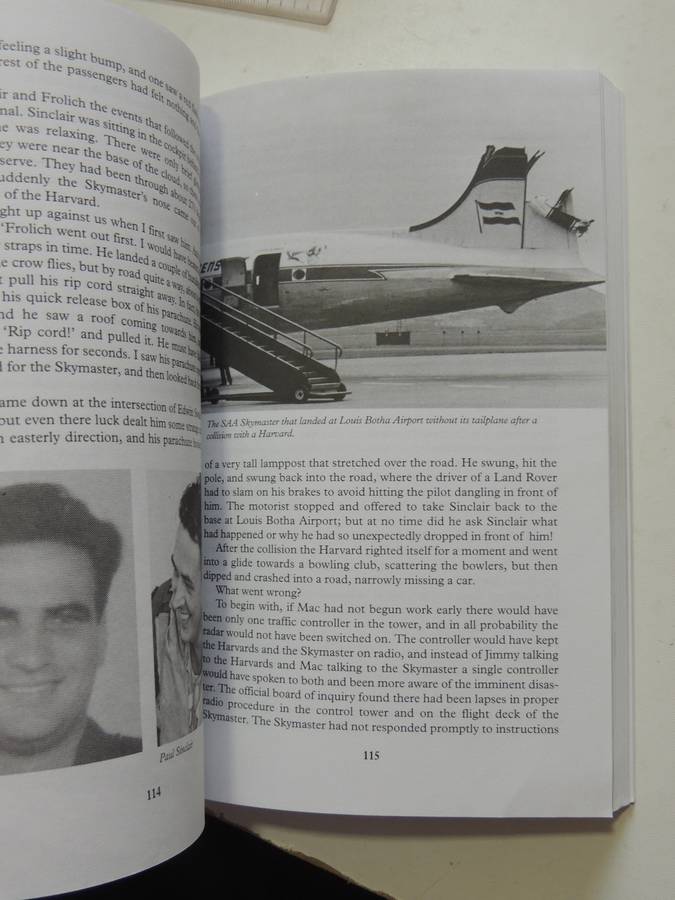 Fields Of Air - Triumphs, Tragedies And Mysteries Of Civil Aviation In Southern Africa  James Byrom