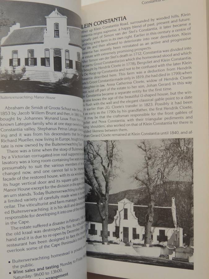A Concise Guide To Cape Dutch Houses - Phillida Brooke Simons