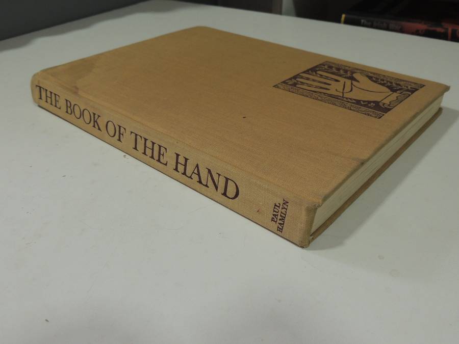 The Book Of The Hand: An Illustrated History Of Palmistry - Fred Gettings  1965