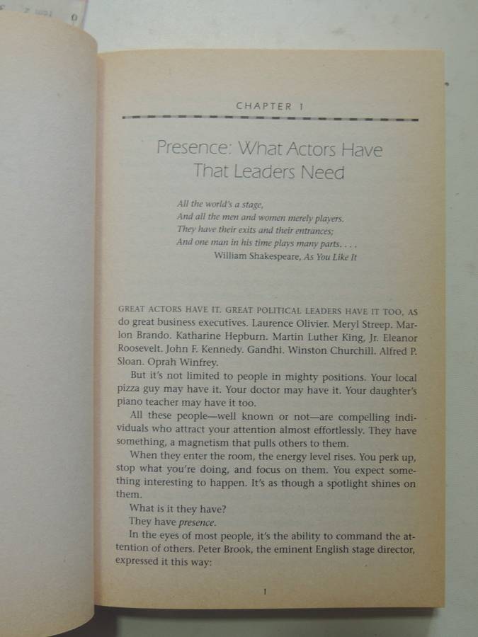 Leadership Presence: Dramatic Techniques To Reach Out, Motivate & Inspire - Belle Linda Halpern, KL