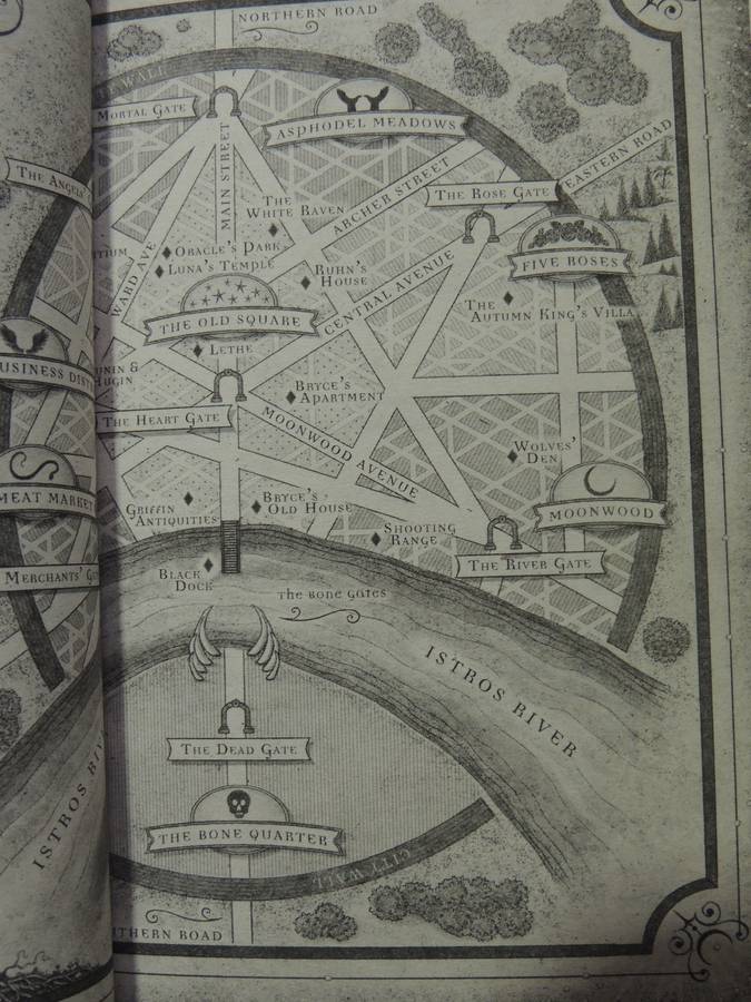 Crescent City - House of Earth and Blood - Sarah J. Maas