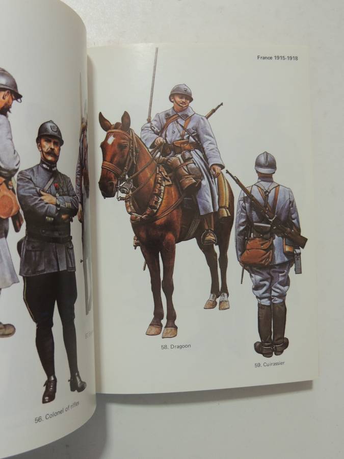 Army Uniforms Of World War 1 - Andrew Mollo & Pierre Turner