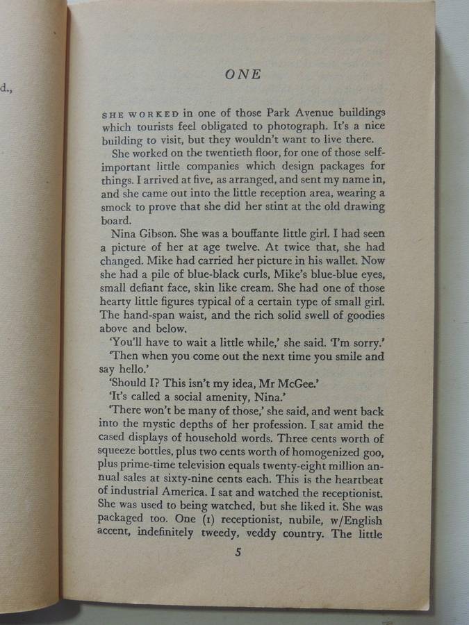 Travis McGee In Nightmare In Pink - John D. MacDonald