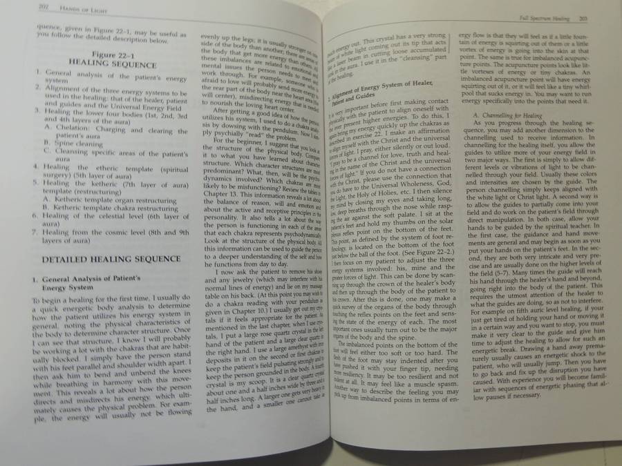 Hands of light, A Guide to Healing Through the Human Energy FieldBarbara Ann Brennan MUCH MARKING!!