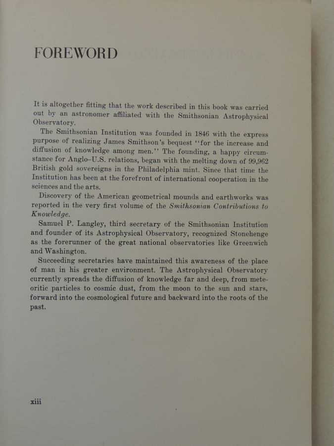 Beyond Stonehenge - Gerald S. Hawkins