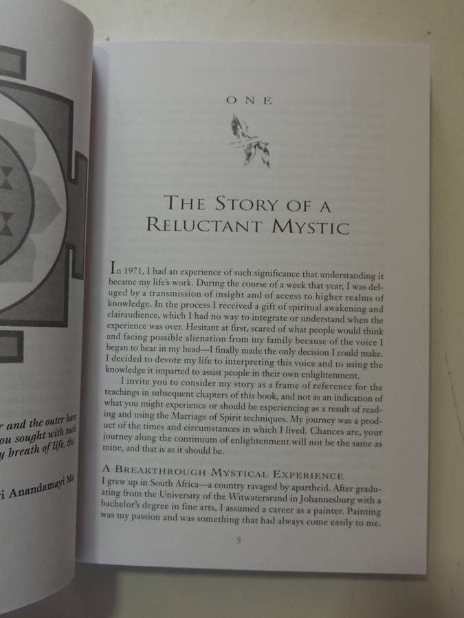 The Marriage of Spirit - Enlightened Living in Today`s World - Leslie Temple-Thurston    SIGNED