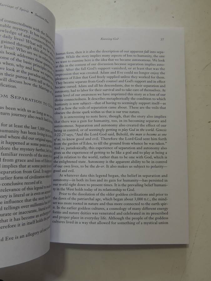 The Marriage of Spirit - Enlightened Living in Today`s World - Leslie Temple-Thurston    SIGNED