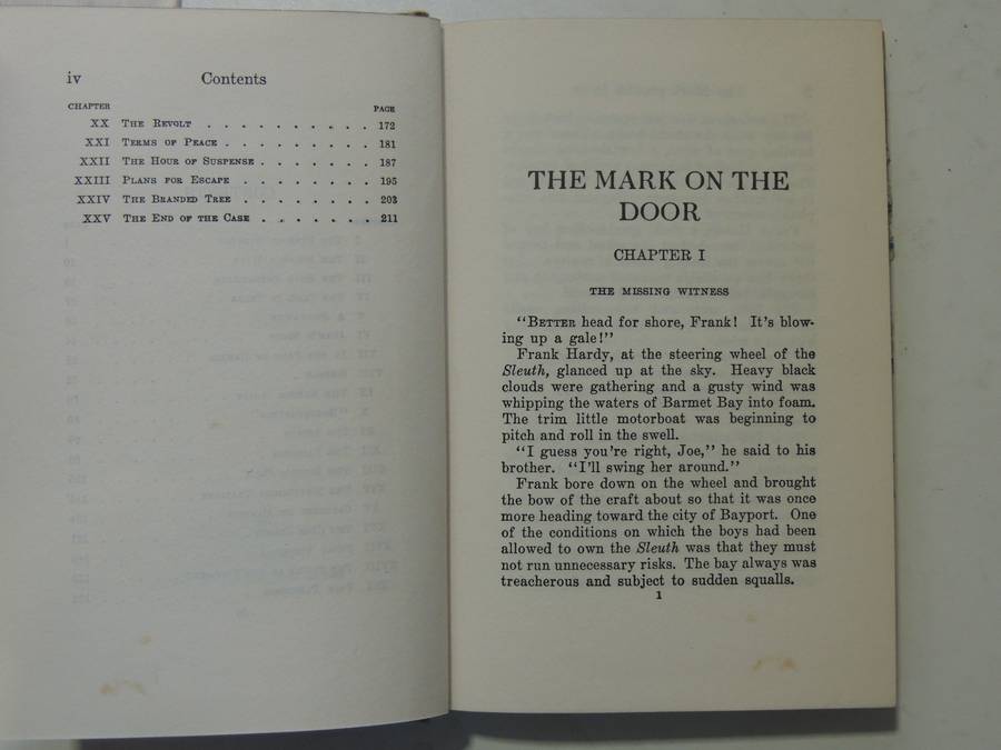 The Mark On The Door - Franklin W. Dixon   Circa 1950s