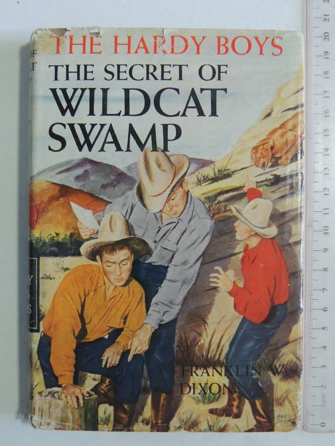 The Secret Of Wildcat Swamp  - Franklin W. Dixon   Circa 1950s