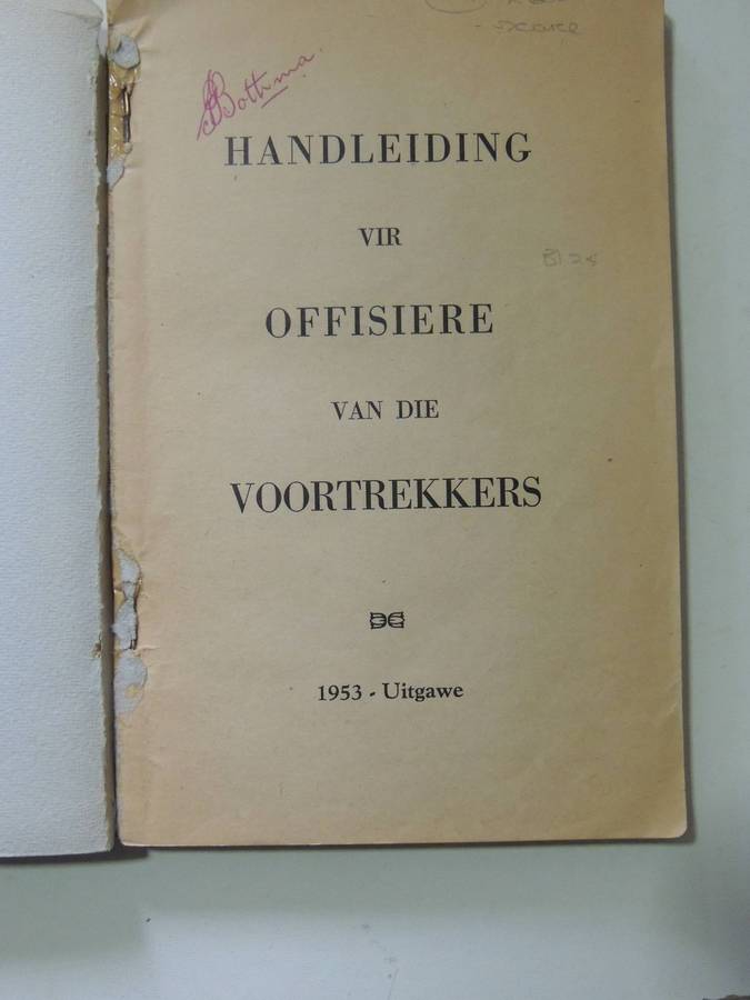 Handleiding Van Offisiere Van Die Voortrekkers (1953 Uitgawe)