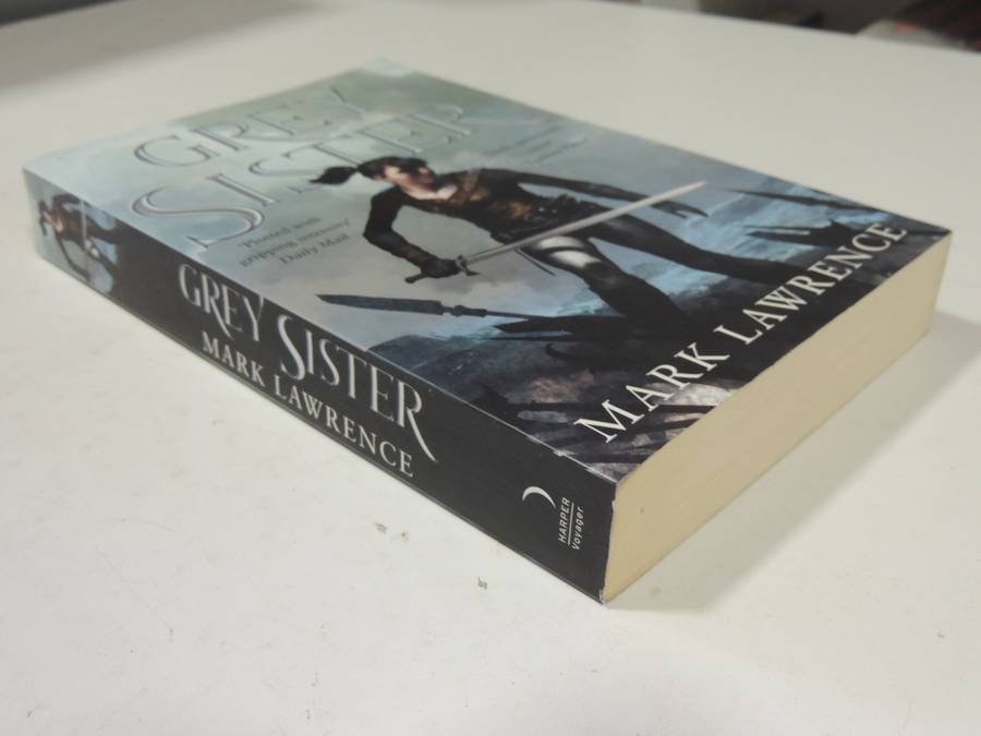 Grey Sister: Book Of The Ancestor Book 2 - Mark Lawrence