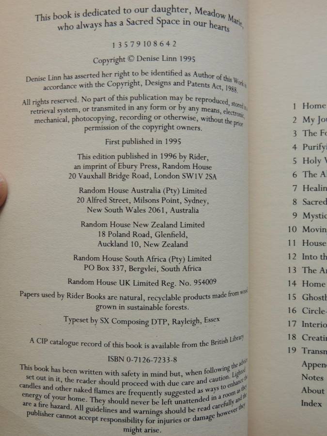 Sacred Space: Clearing And Enhancing The Energy Of Your Home - Denise Linn