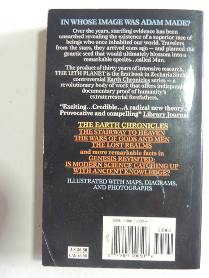 The 12th Planet,  Book 1 of The Earth Chronicles - Zecharia Sitchin