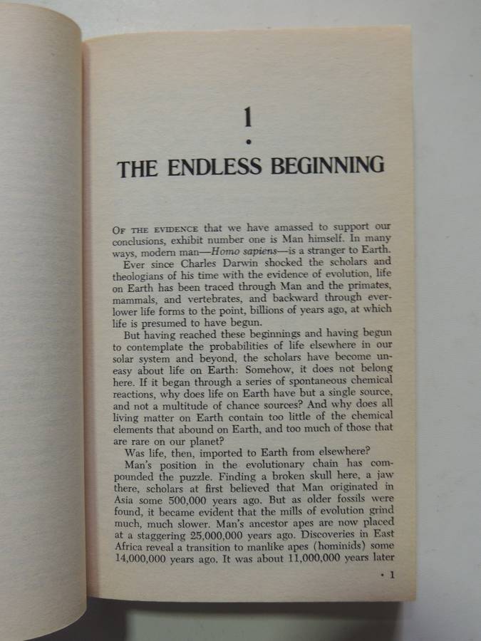 The 12th Planet,  Book 1 of The Earth Chronicles - Zecharia Sitchin