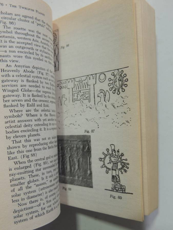 The 12th Planet,  Book 1 of The Earth Chronicles - Zecharia Sitchin