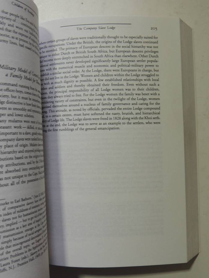 Children Of Bondage: A Social History Of The Slave Society At The Cape Of Good Hope, 1652-1838Rober